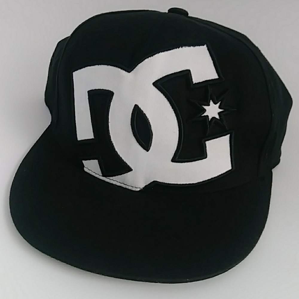 DC 210 Flex Fit Fitted Hat